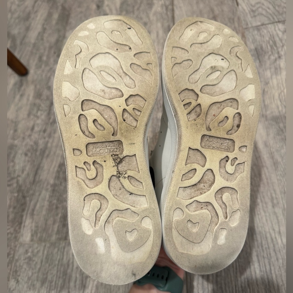 Alexander McQueen white black Suede-trimmed leather exaggerated-sole sneakers - Picture 10 of 11